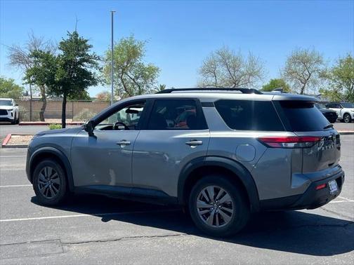 2022 Nissan Pathfinder SV 2WD