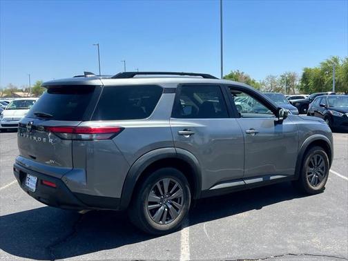 2022 Nissan Pathfinder SV 2WD