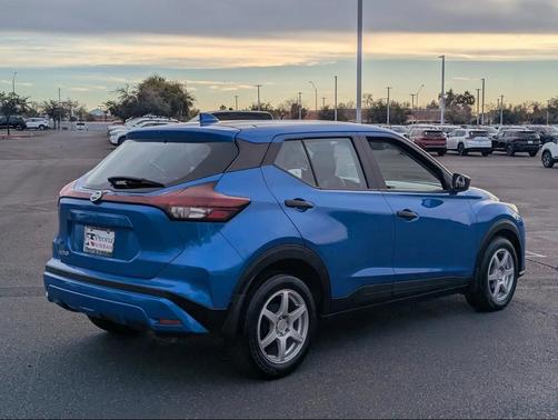 2021 Nissan Kicks S