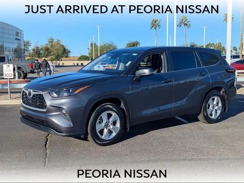 2024 Toyota Highlander LE