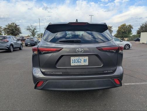 2024 Toyota Highlander LE