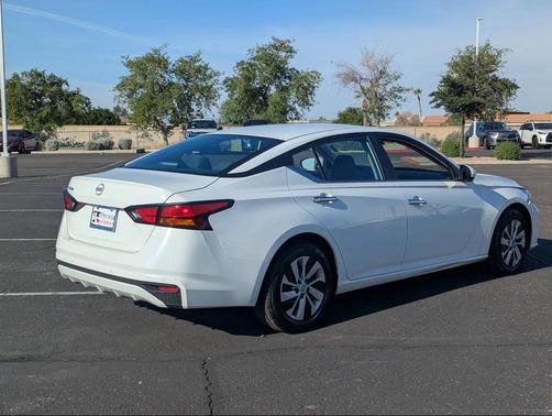 2023 Nissan Altima S FWD