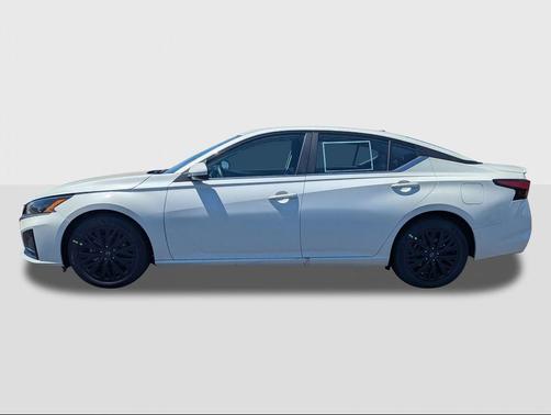 Pearl White Tricoat 2026 Nissan Altima SV FWD