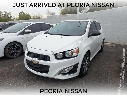 Summit White 2013 Chevrolet Sonic RS