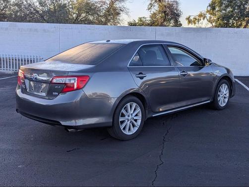 2014 Toyota Camry Hybrid XLE