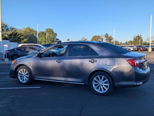 2014 Toyota Camry Hybrid XLE