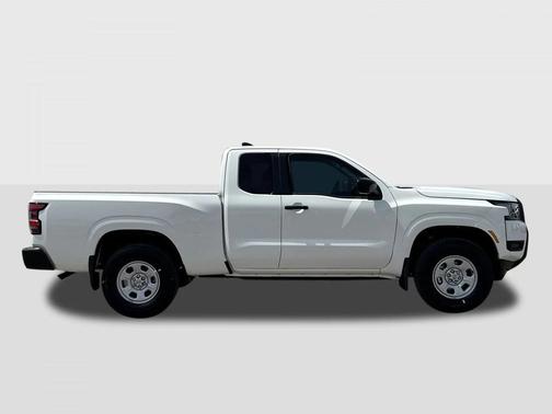 2025 Nissan Frontier S