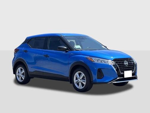 2025 Nissan Kicks S