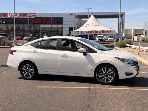 Aspen White Tricoat 2025 Nissan Versa 1.6 SV