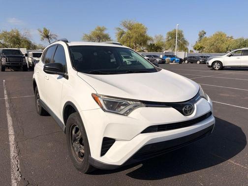 Super White 2017 Toyota RAV4 LE