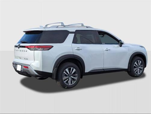 2025 Nissan Pathfinder SL 4WD