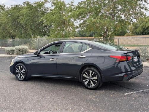 2022 Nissan Altima 2.5 SL