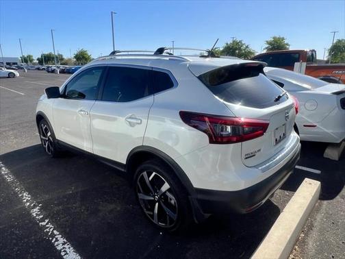 2022 Nissan Rogue Sport SL