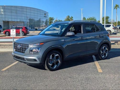 2025 Hyundai VENUE SEL