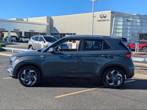 2025 Hyundai VENUE SEL