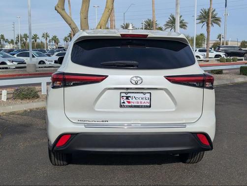 2021 Toyota Highlander L