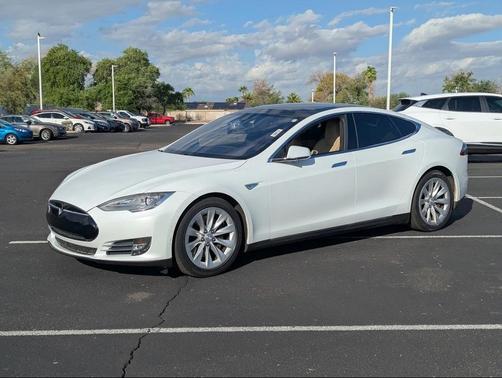 2016 Tesla Model S 70D