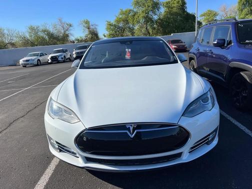 2016 Tesla Model S 70D