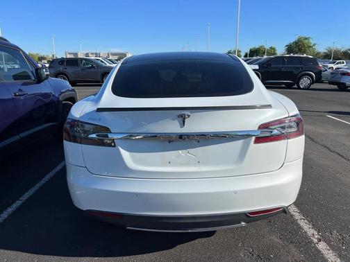 2016 Tesla Model S 70D