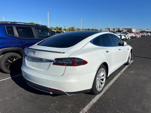 2016 Tesla Model S 70D