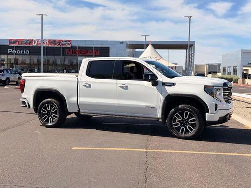 Summit White 2025 GMC Sierra 1500 AT4