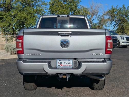 2019 RAM 2500 Laramie Crew Cab 4x4 6'4' Box