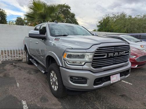 2019 RAM 2500 Laramie Crew Cab 4x4 6'4' Box