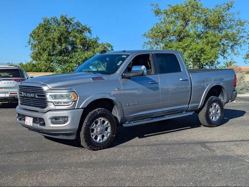 2019 RAM 2500 Laramie Crew Cab 4x4 6'4' Box