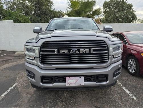 2019 RAM 2500 Laramie Crew Cab 4x4 6'4' Box