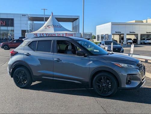 2023 Nissan Kicks SR