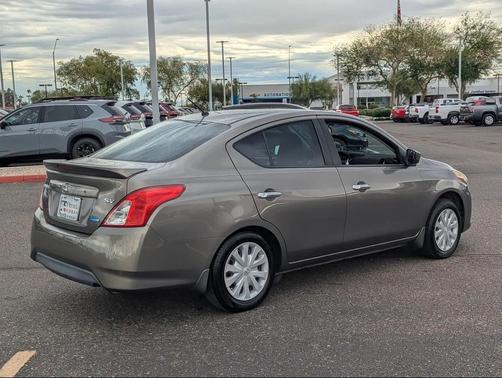 2015 Nissan Versa 1.6 SV