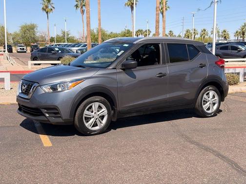 Gun Metallic 2019 Nissan Kicks S