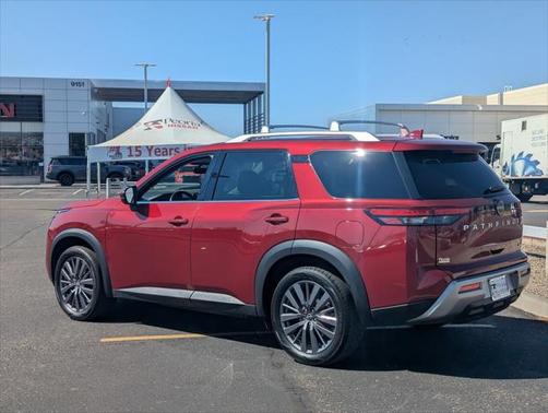 2023 Nissan Pathfinder SL FWD