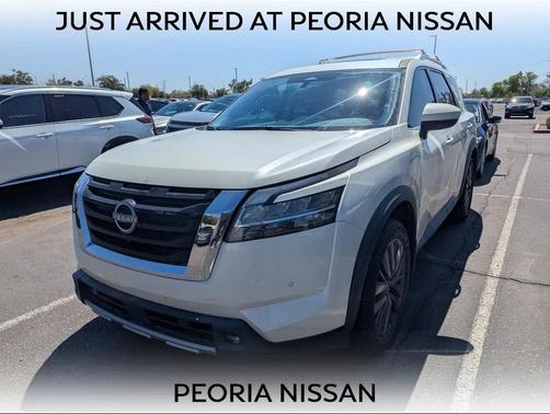 2022 Nissan Pathfinder SL 2WD