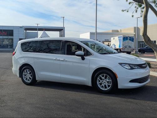 2017 Chrysler Pacifica LX