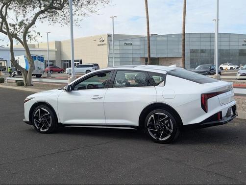 2025 Kia K4 GT-Line