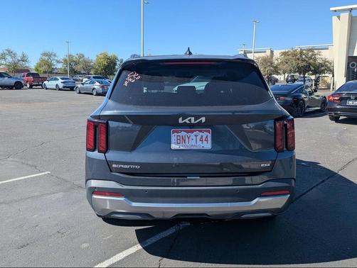 2024 Kia Sorento S