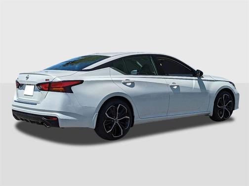 2025 Nissan Altima SR FWD