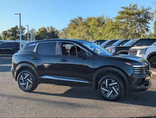 2025 Nissan Kicks SV