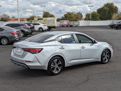 Photo 5 of 29 of 2020 Nissan Sentra SV