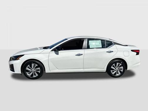 2025 Nissan Altima S FWD