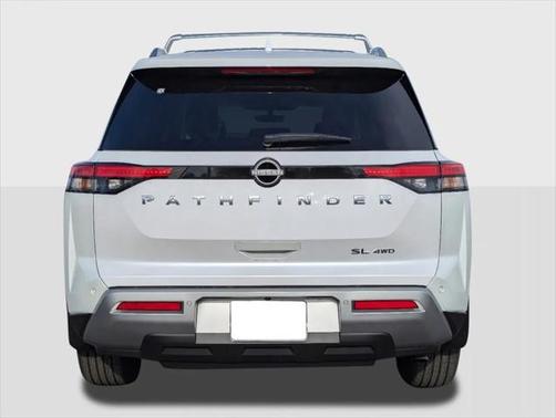 2025 Nissan Pathfinder SL 4WD