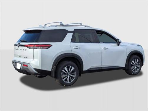 2025 Nissan Pathfinder SL 4WD