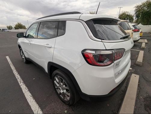 2022 Jeep Compass Latitude Lux