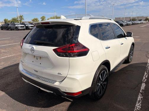 Pearl White Tricoat 2020 Nissan Rogue SL