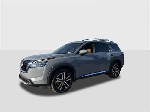 2025 Nissan Pathfinder Platinum FWD