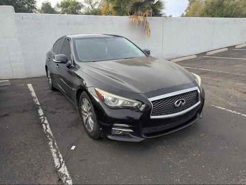 2015 INFINITI Q50 Premium