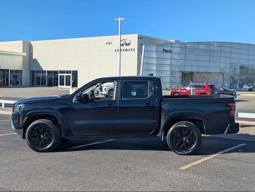 2023 Nissan Frontier SV