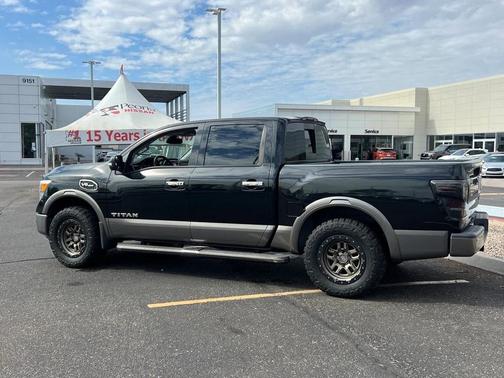 2017 Nissan Titan Platinum Reserve
