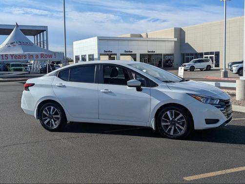 2023 Nissan Versa 1.6 SV